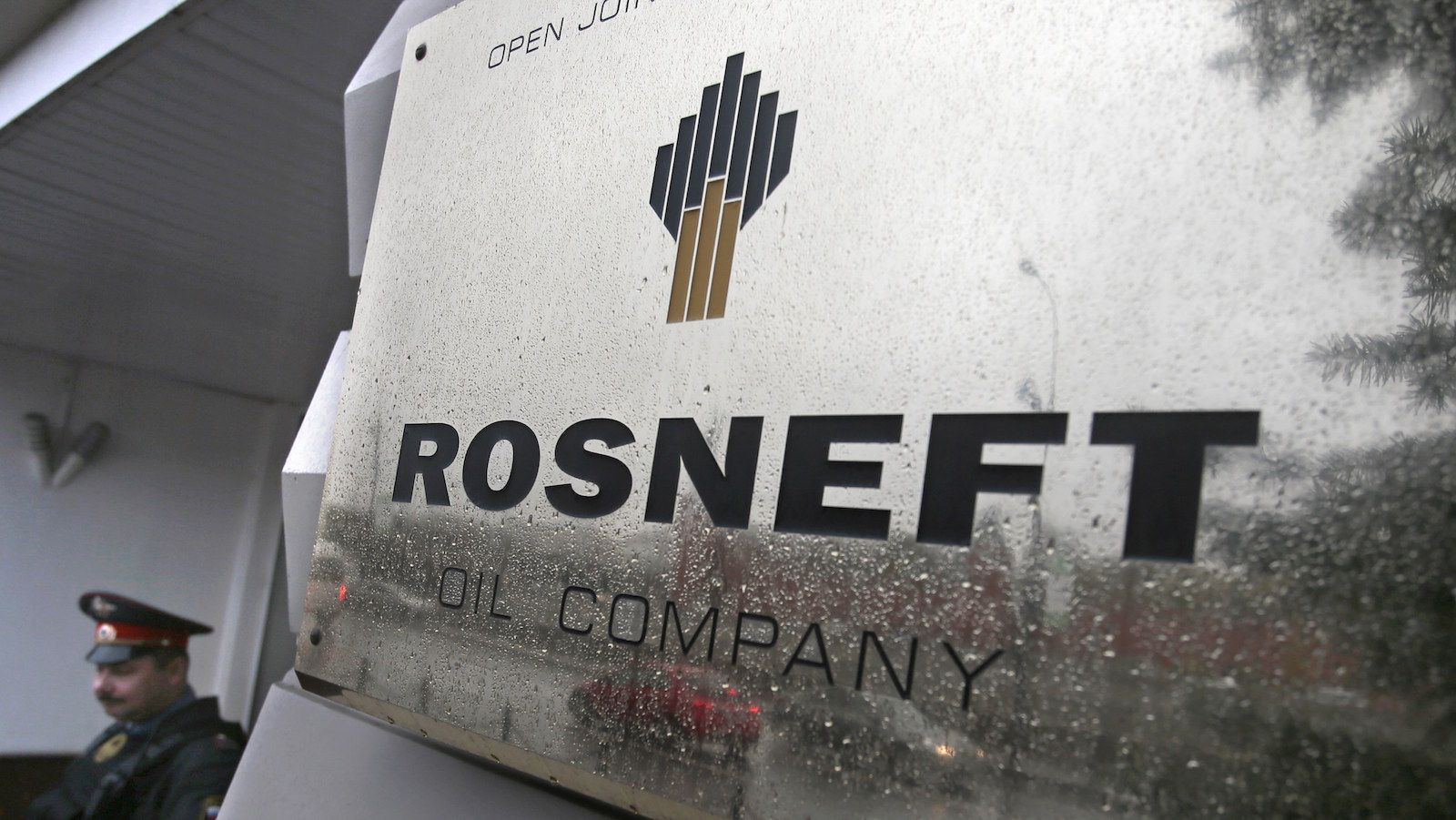 Russia’s Rosneft—the world’s fifth largest oil and gas company—is likely to buy a 49% stake in India’s second largest private refiner for $1.6 billion. (June 2015)