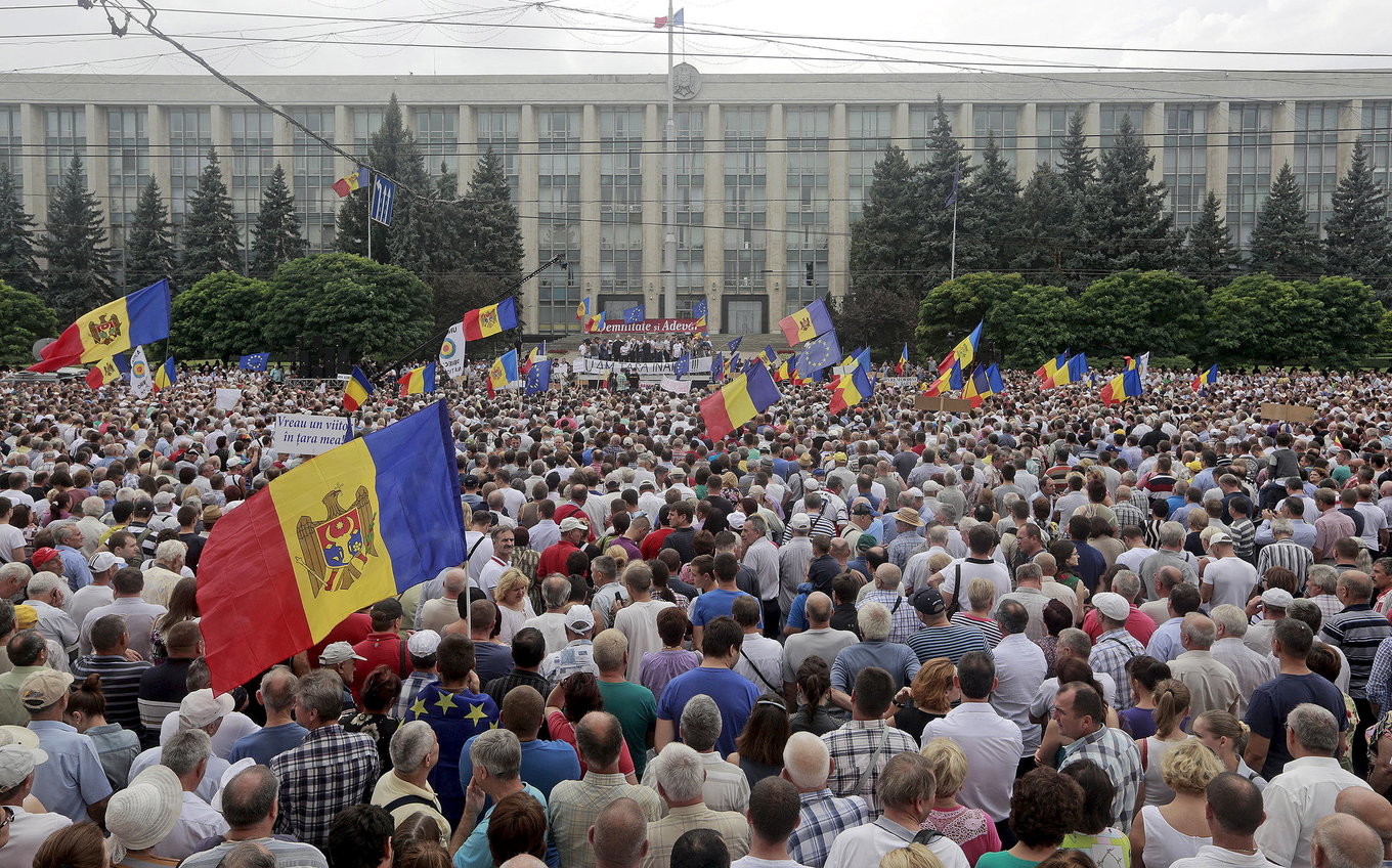 csm_Moldova-protests_2015_Reuters_c7e9876e01