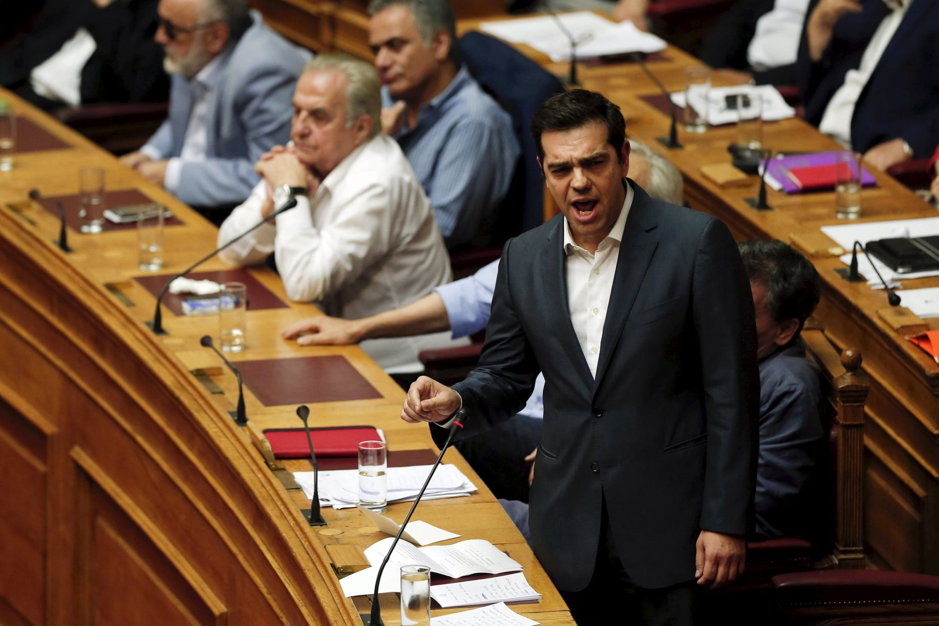 tsipras no confidence vote