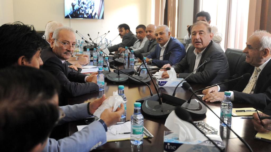 Leaders of the Syrian opposition meet in Riyadh ahead of UN talks