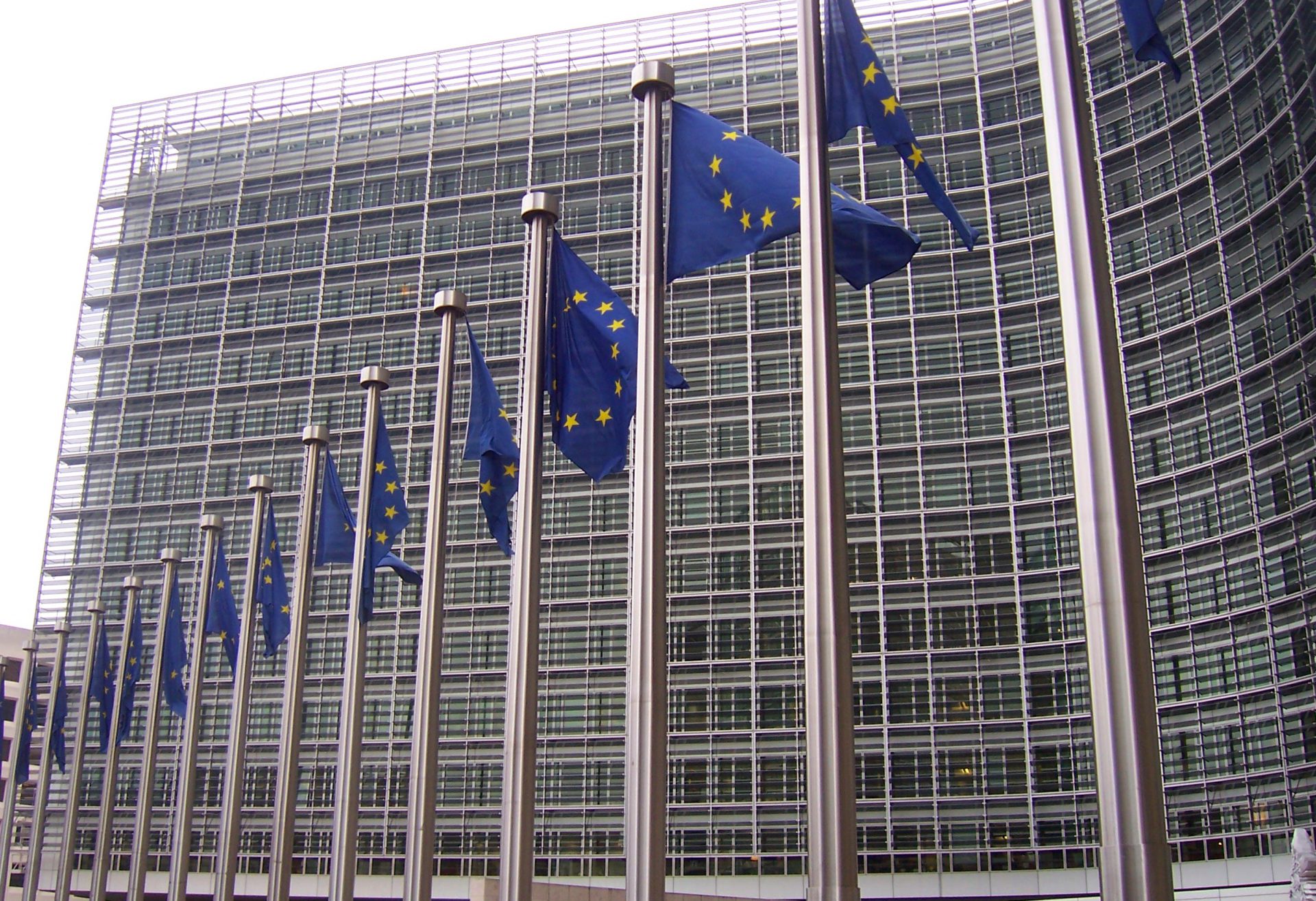 Banderas_europeas_en_la_Comisión_Europea
