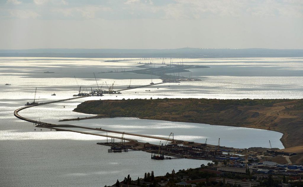Construction of a transport crossing through the Kerch Strait, September 15, 2016. / Russia-UK