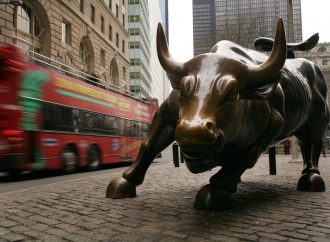US economy continues growth spurt but sustainability in question