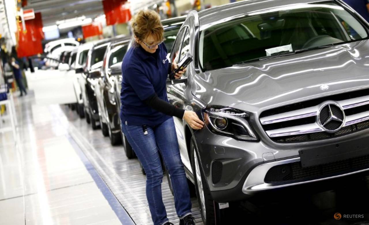 german-automakers-set-for-record-output-expect-further-growth-in-2018-vda