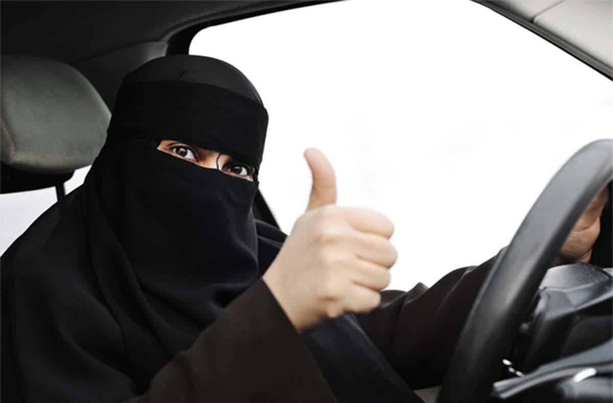 saudi-woman-driving
