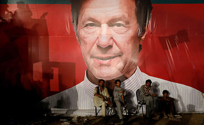 u4t8hk5g_pakistan-elections-imran-khan-650_625x300_24_July_18