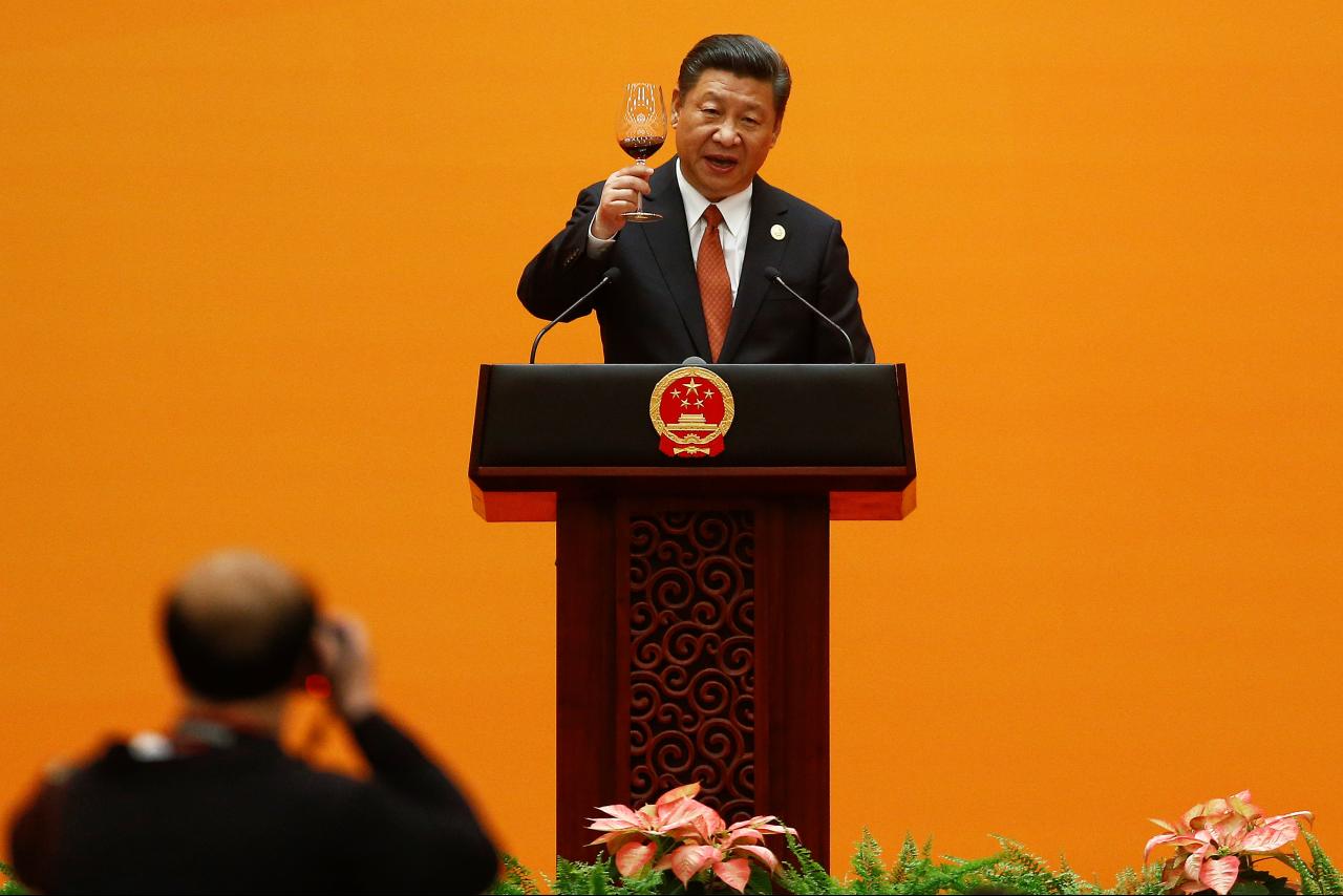 Chinese President Xi makes a toast during the welcoming banquet for the Belt and Road Forum at the Great Hall of the People in Beijing