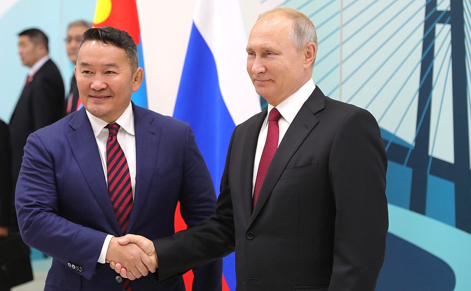 President Putin with Mongolian President Khaltmaagiin Battulga. / Vostok-18