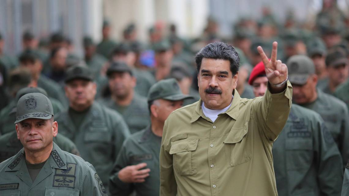 nicolas maduro military