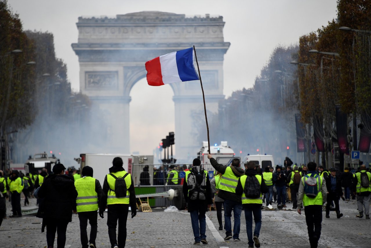 yellow vest erid druet