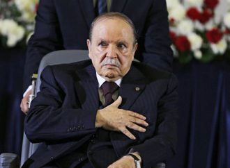 Le pouvoir: a rattling of the Algiers gerontocracy