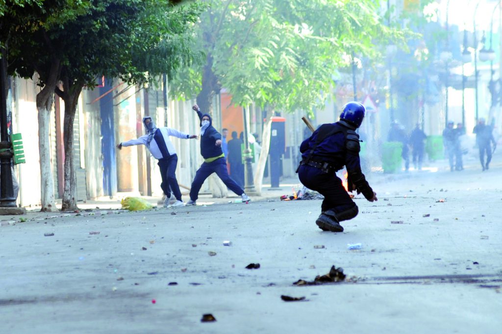 Algeria slashes food prices amid riots (2011) / Algeria protests