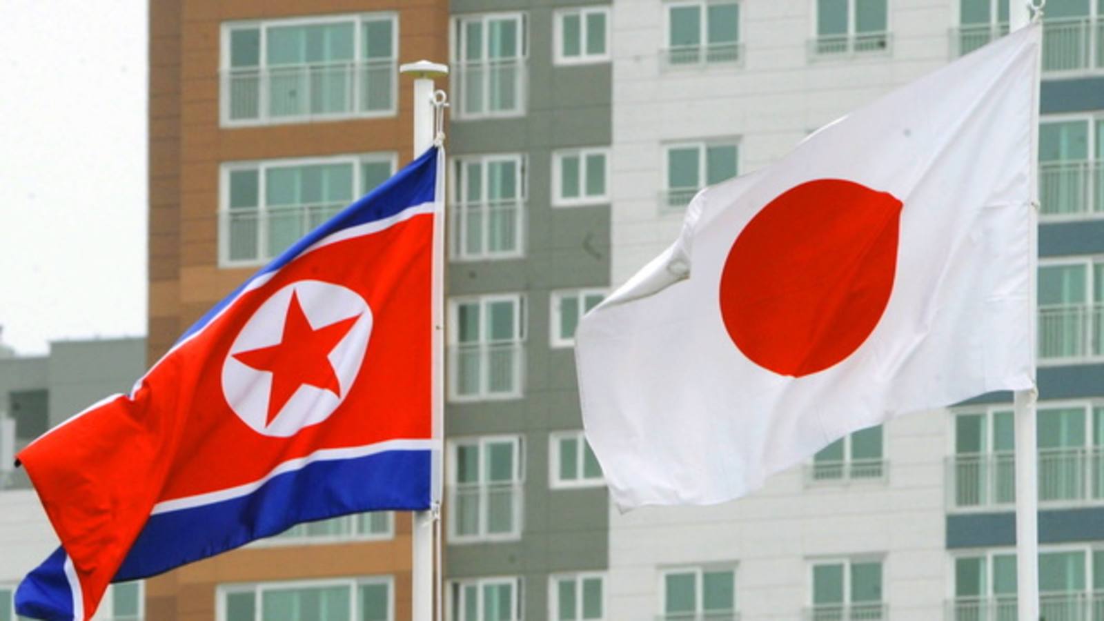  Japanese  officials seek North Korean  dialogue in 